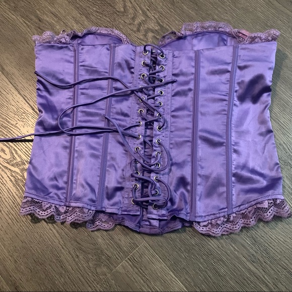 Corset top - Picture 2 of 2